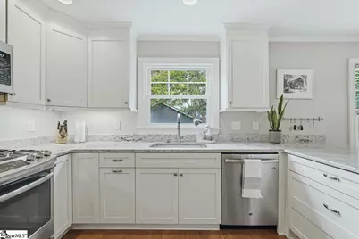 8 Charlotte Street, Greenville, SC 29607 - Photo 10