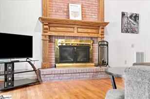 209 Sandstone Dr, Taylors, SC 29687 - Photo 10