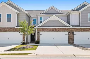 215 Reynard Trl, Greenville, SC 29609 - Photo 2