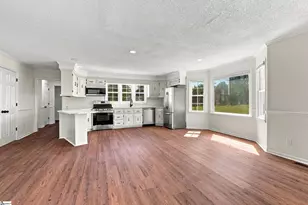 101 Hunters Woods Dr, Simpsonville, SC 29680 - Photo 6