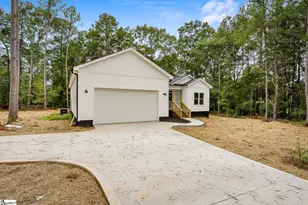 2204 White St Ext, Anderson, SC 29624 - Photo 2