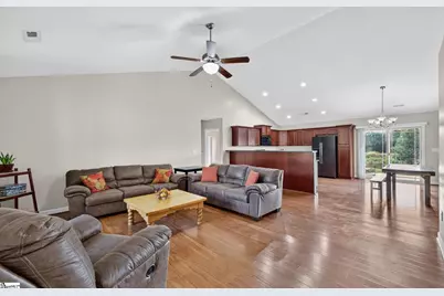 369 Silver Lake Road, Duncan, SC 29334 - Photo 6
