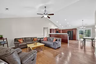 369 Silver Lake Rd, Duncan, SC 29334 - Photo 6