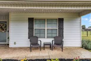 136 Manor House Ln, Chesnee, SC 29323 - Photo 6