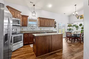 136 Manor House Ln, Chesnee, SC 29323 - Photo 4