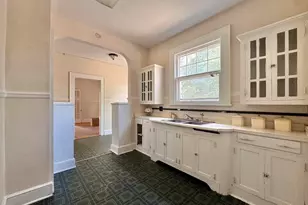 105 S 5th St, Easley, SC 29640 - Photo 8