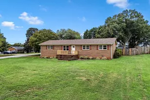 128 Twin Creek Dr, Boiling Springs, SC 29316 - Photo 2