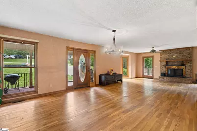 133 Pinetree Lane, Easley, SC 29640 - Photo 2