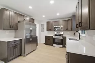 211 Elaine Ave, Taylors, SC 29687 - Photo 14
