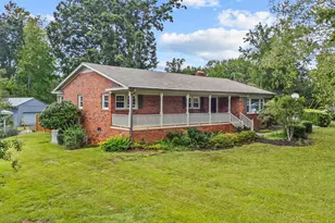 3 Annette Dr, Greenville, SC 29615 - Photo 2