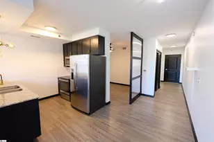 100 E Washington St, Greenville, SC 29601 - Photo 6