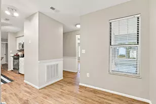 4614 Old Spartanburg Rd, Taylors, SC 29687 - Photo 6