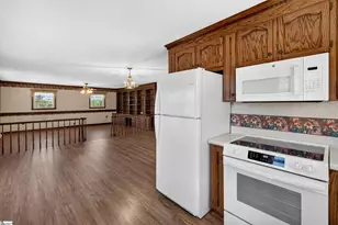 3858 N Hwy 101, Greer, SC 29651 - Photo 12