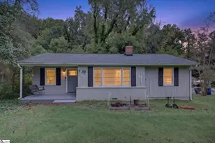 328 Merideth Cir, Spartanburg, SC 29306 - Photo 1