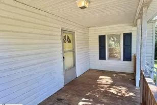 440 Cothran Creek Rd, Inman, SC 29349 - Photo 2