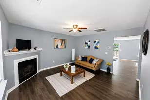 213 Kingscreek Dr, Greer, SC 29650 - Photo 2