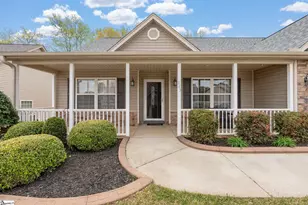 863 Vandenburg Dr, Boiling Springs, SC 29316 - Photo 4