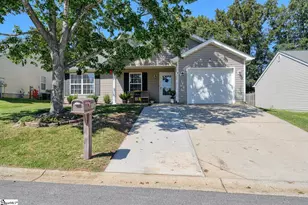 539 Hamilton Chase Dr, Moore, SC 29369 - Photo 6