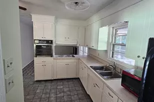 740 Kenmore Dr, Spartanburg, SC 29303 - Photo 2