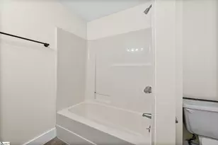 2b Hillside Dr, Greenville, SC 29607 - Photo 16