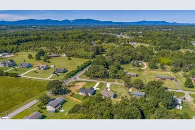 377 Edwards Store Road, Lyman, SC 29365 - Photo 2