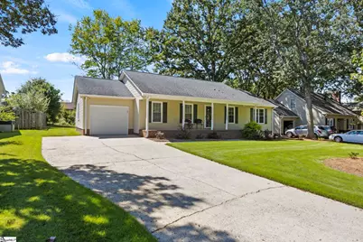 107 Lexington Court, Simpsonville, SC 29681 - Photo 2
