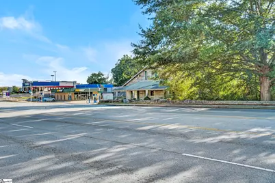 220 Hampton Avenue, Pickens, SC 29671 - Photo 8