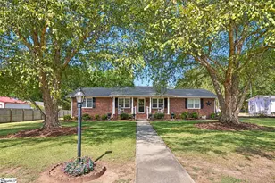 813 Ivy Cir, Anderson, SC 29621 - Photo 1