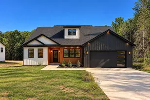 488 Skyline Dr, Campobello, SC 29322 - Photo 2