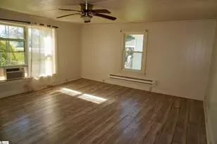 424 Lonely St, Spartanburg, SC 29303 - Photo 6