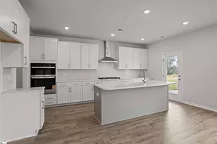 555 Hydrangea St, Seneca, SC 29678 - Photo 8