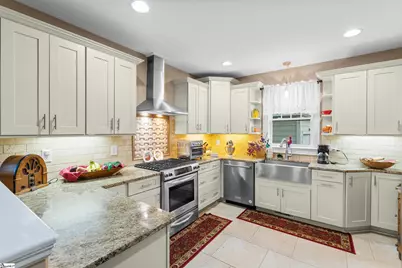 147 W Mountainview Avenue, Greenville, SC 29609 - Photo 12