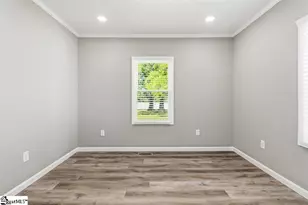 809 E Ferguson St, Clinton, SC 29325 - Photo 14