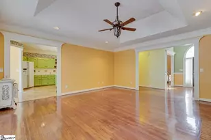 321 Huntcliff Dr, Taylors, SC 29687 - Photo 10