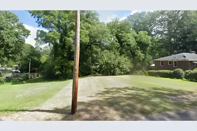 219 Beadle Avenue, Greenwood, SC 29646 - Photo 2