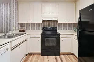 504 S Townes Ct, Spartanburg, SC 29301 - Photo 10