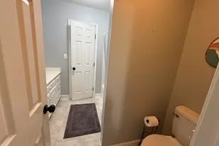 211 Wildwood Dr, Greer, SC 29651 - Photo 24