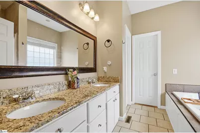 1080 Corie Crest Drive, Boiling Springs, SC 29316 - Photo 14