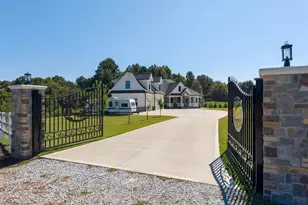 230 Gano Dr, Woodruff, SC 29388 - Photo 2