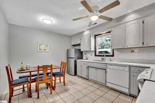 110 Dorian Dr, Simpsonville, SC 29680 - Photo 10