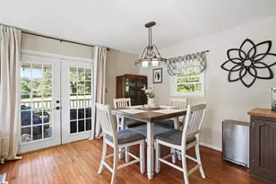 215 Thompson Rd, Taylors, SC 29687 - Photo 8