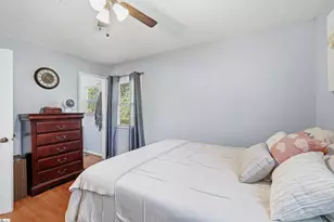 215 Thompson Rd, Taylors, SC 29687 - Photo 18