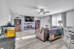 14 Sunrise Dr, Taylors, SC 29687 - Photo 6