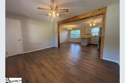 8 Henry Avenue, Honea Path, SC 29654 - Photo 4
