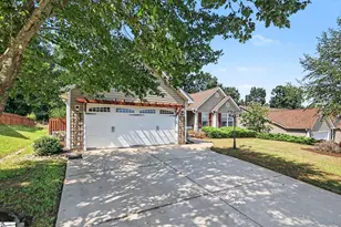 744 White Cloud Dr, Lyman, SC 29365 - Photo 2