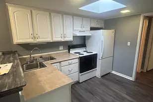 3706 E North St, Greenville, SC 29615 - Photo 4