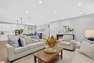 1011 Center Rd, Taylors, SC 29687 - Photo 8