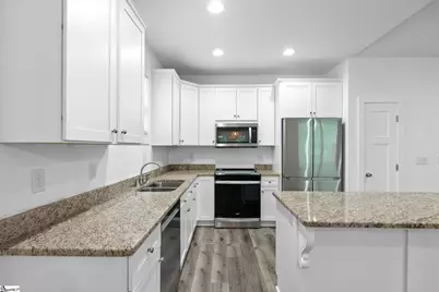 126 Colonial Walk, Pickens, SC 29671 - Photo 10