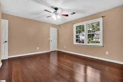215 E Shefford Street, Greer, SC 29650 - Photo 18