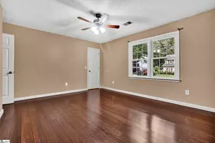 215 E Shefford St, Greer, SC 29650 - Photo 18
